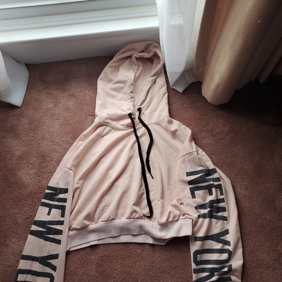 crop top - Picture 1 of 1